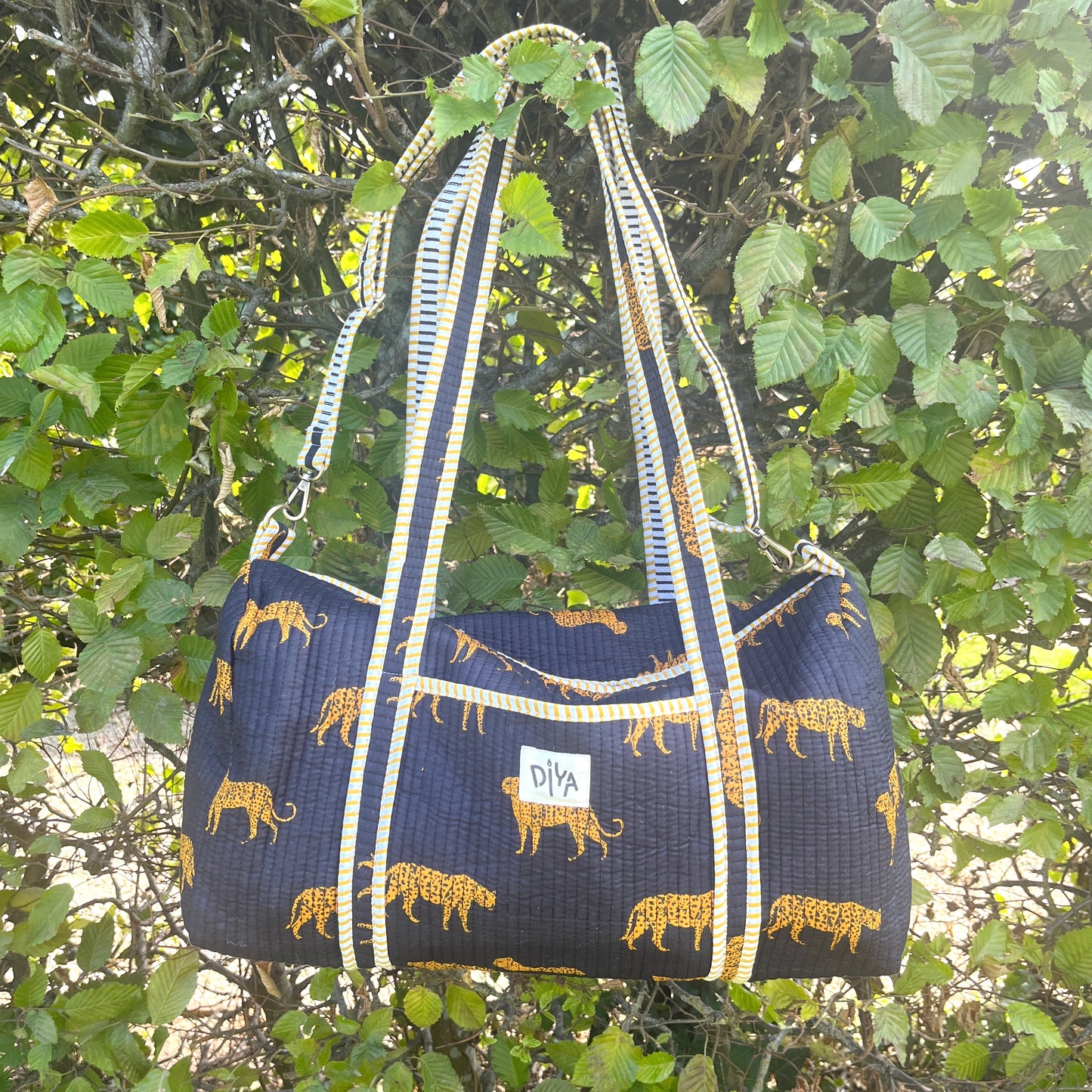 Black Tiger Print Travel Bag