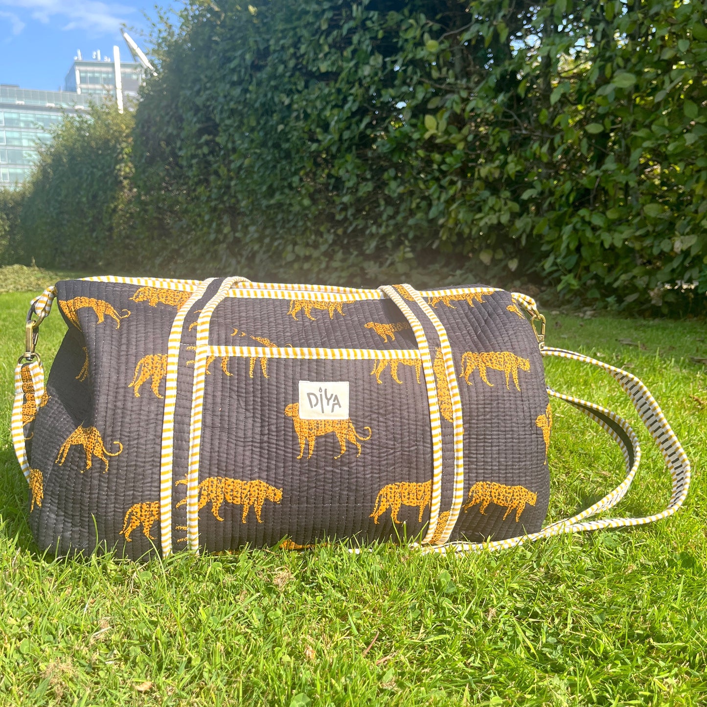 Black Tiger Print Travel Bag