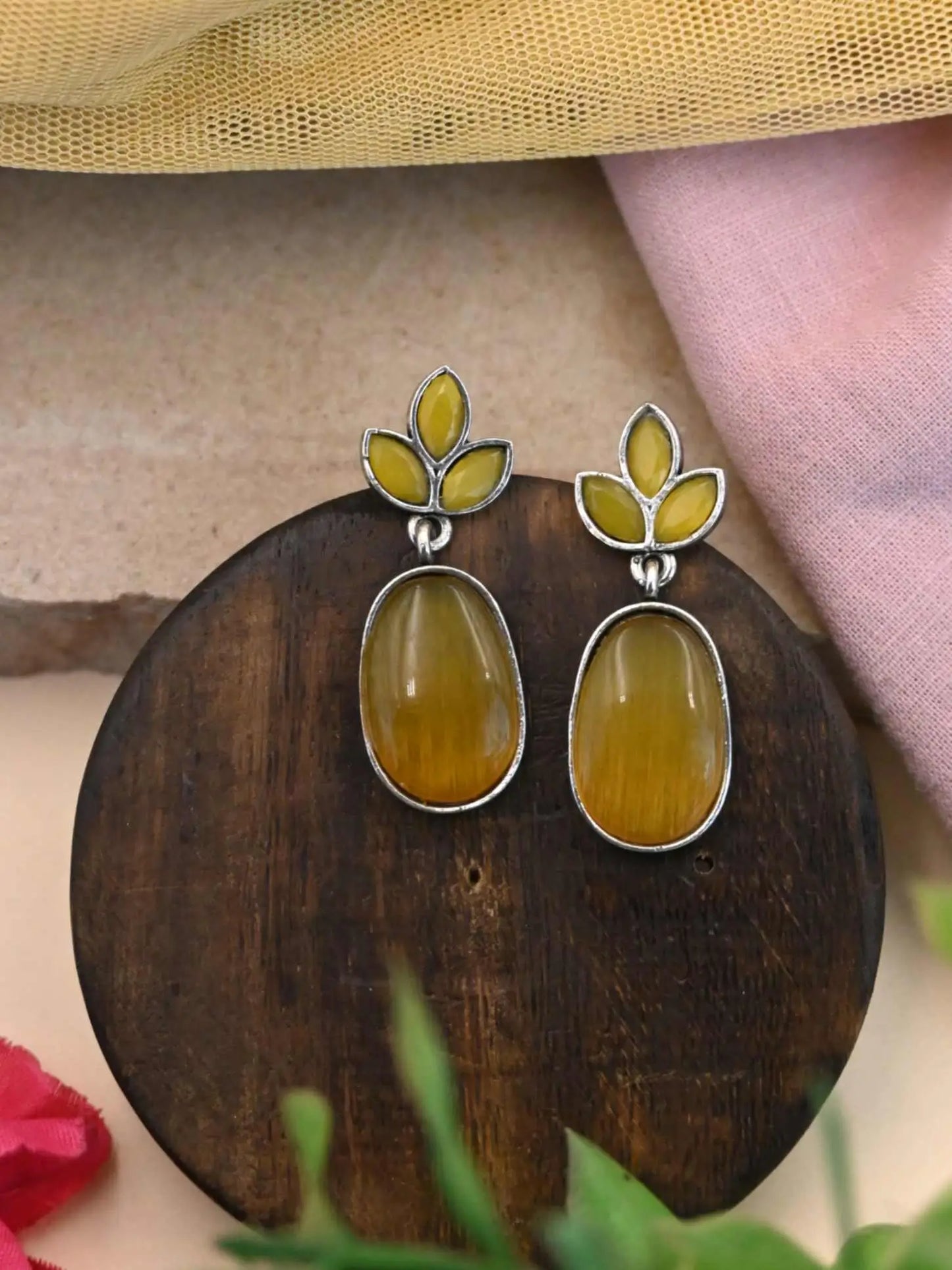 Triple Leaf Gems