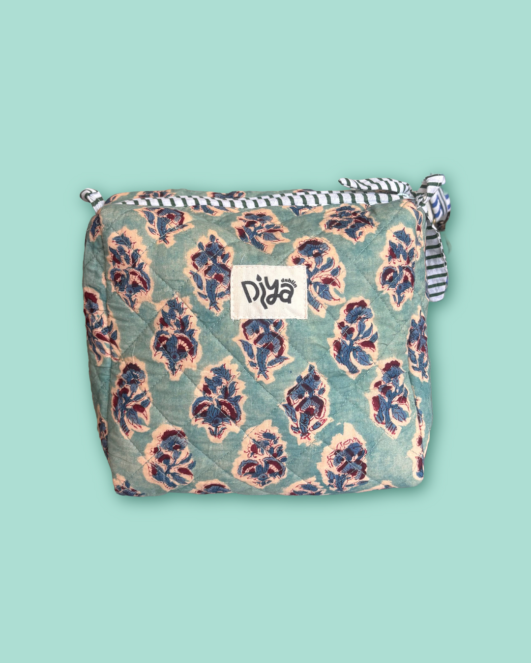 Vintage Blue Floral Large Wash Bag