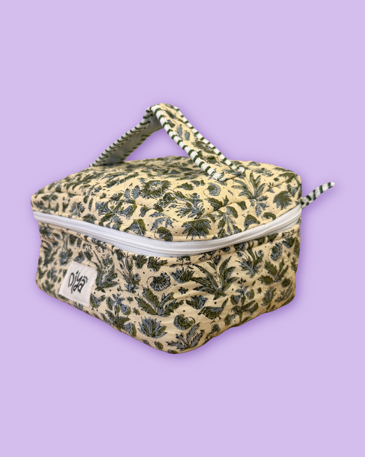 Meringue Make-up Pouch