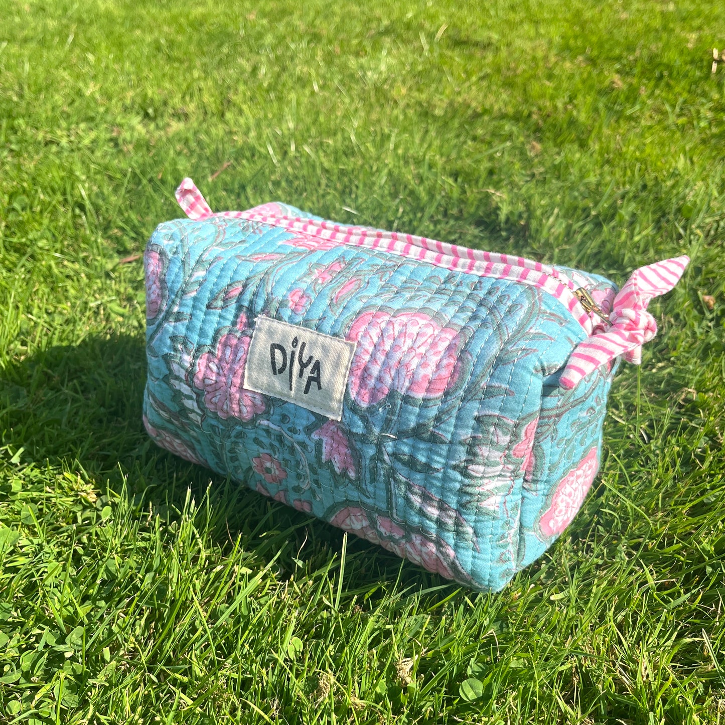 Men's Medium Pouch - Blue with Pink Flower