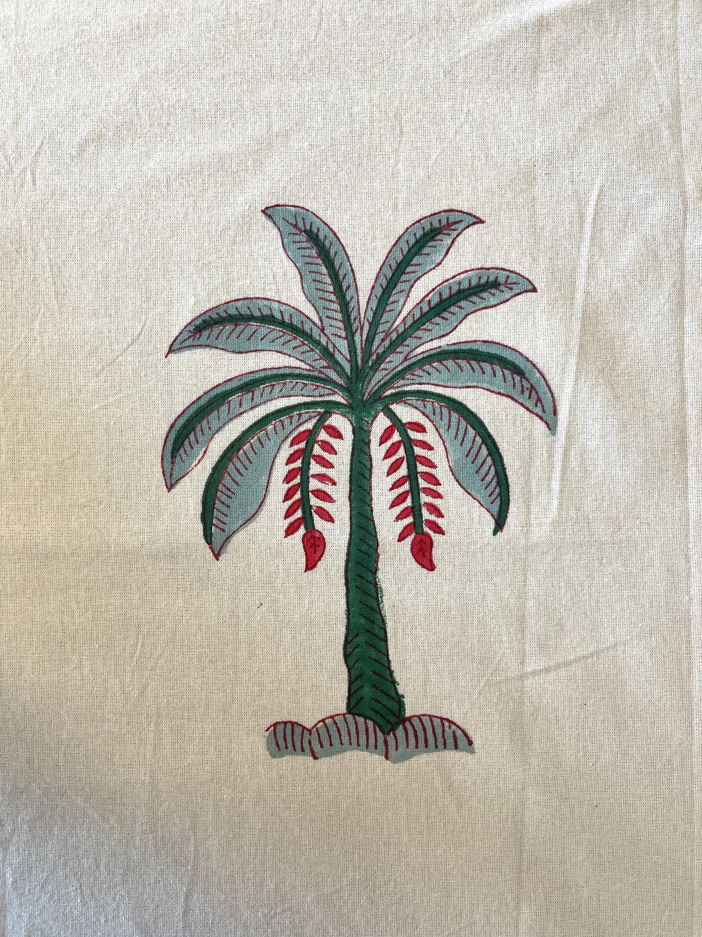 Fresh Palm Table Cover