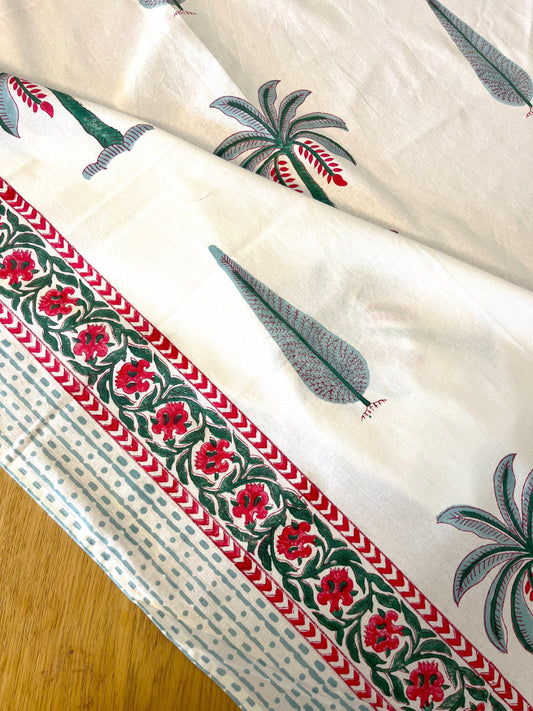 Fresh Palm Table Cover